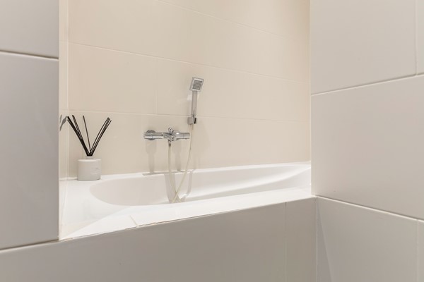 Medium property photo - Van Ostadestraat 112A, 1072 TC Amsterdam